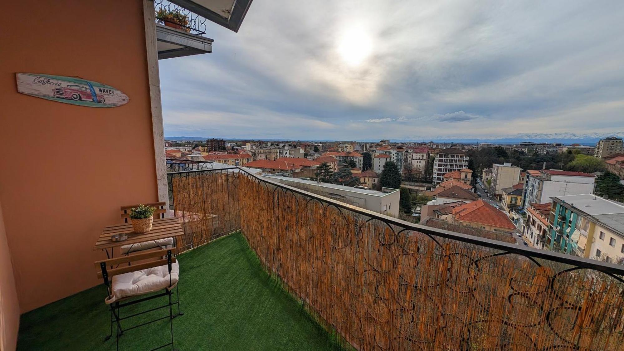 Apartmán La Terrazza Del Re Vercelli Exteriér fotografie
